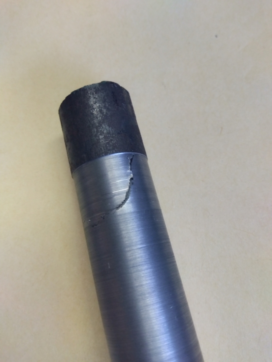 FCDの割れ　拡大