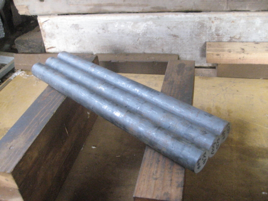 ダクタイル鋳鉄ＦＣＤ６００　直径４０mm