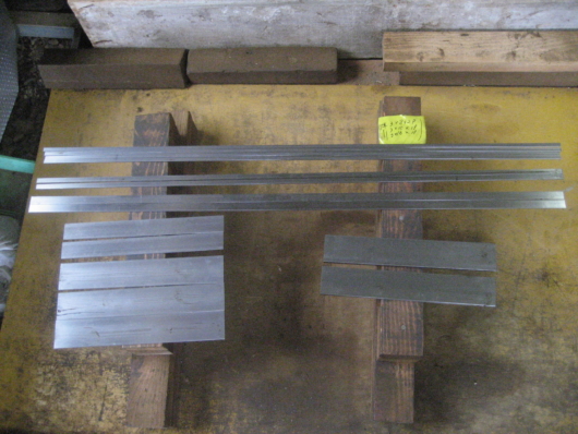 鉄ミガキ平角棒 角棒の販売規格 – 金属材料販売の山洞金物店