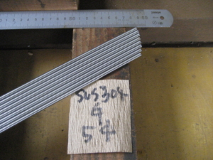 SUS304センターレス研磨　直径5mm×定尺2m＝1本、1m×1本＋残切断